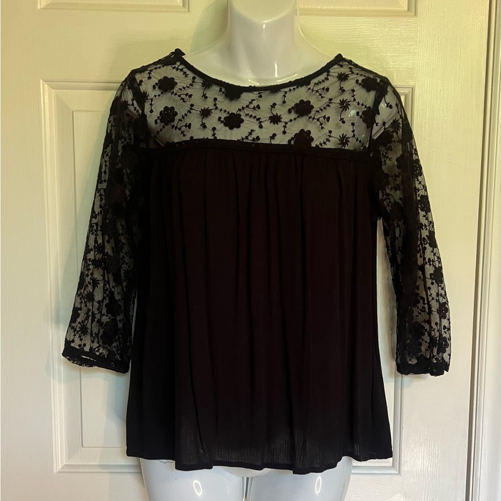 Maurices Black Pleated Lace‎ Blouse Sz Small